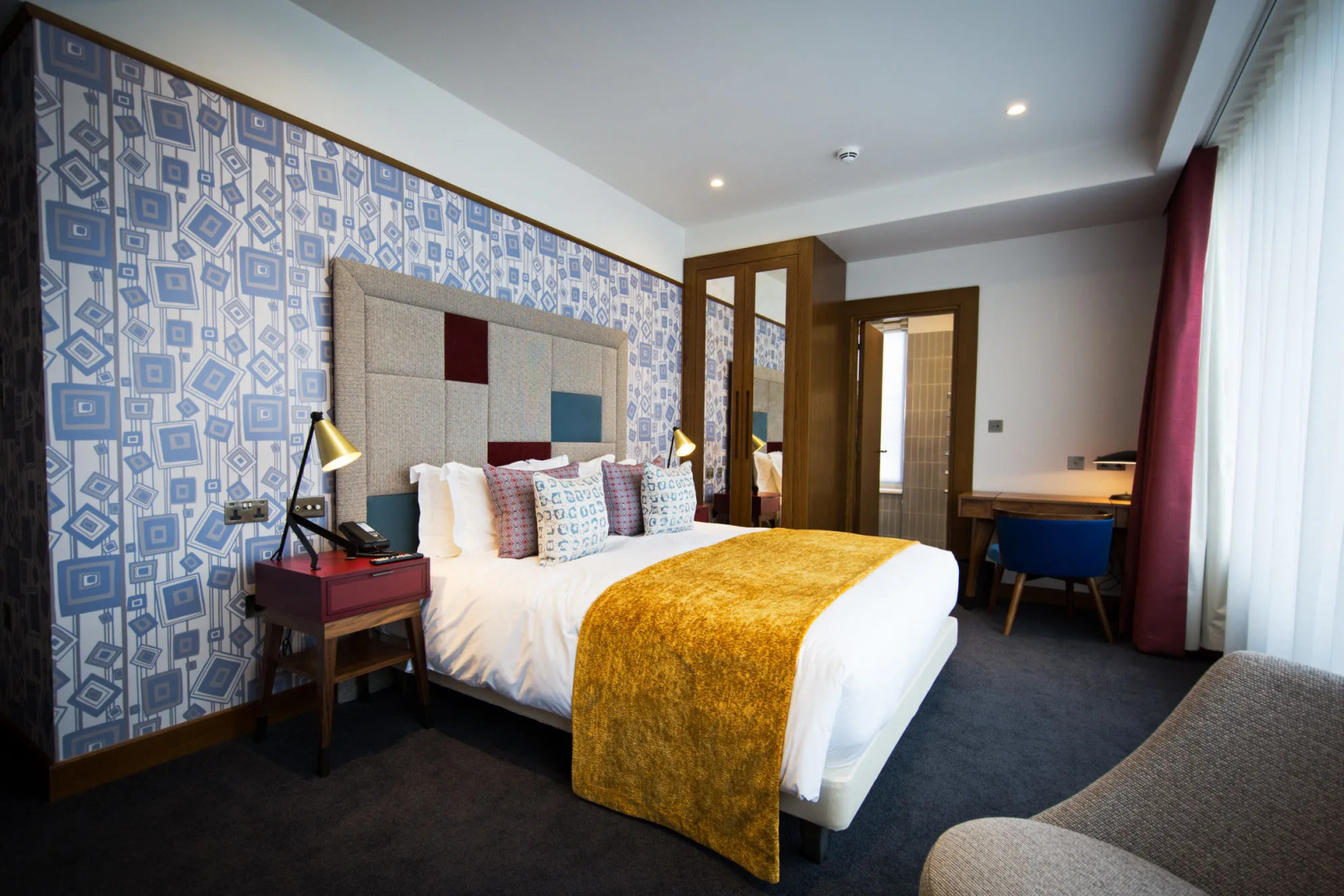 Devonshire Club & Hotel