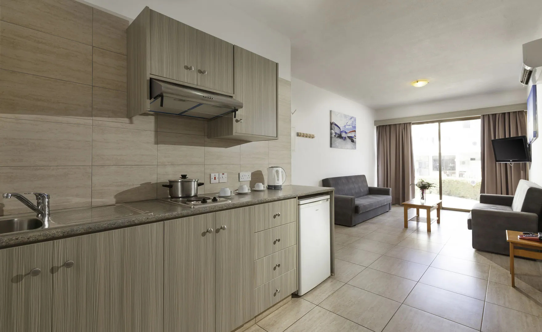 Penelope Beach Hotel Apts