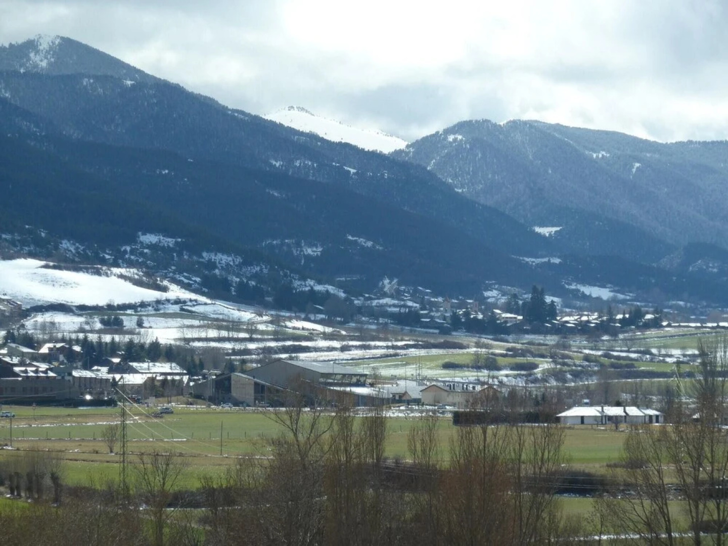 Apartment With 2 Bedrooms in Alp, With Balcony - 8 km From the Slopes