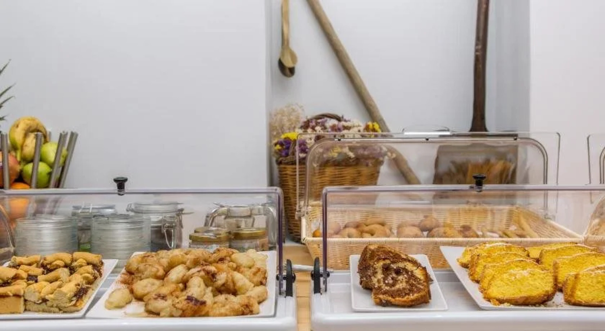 Jason Studios & Apartments