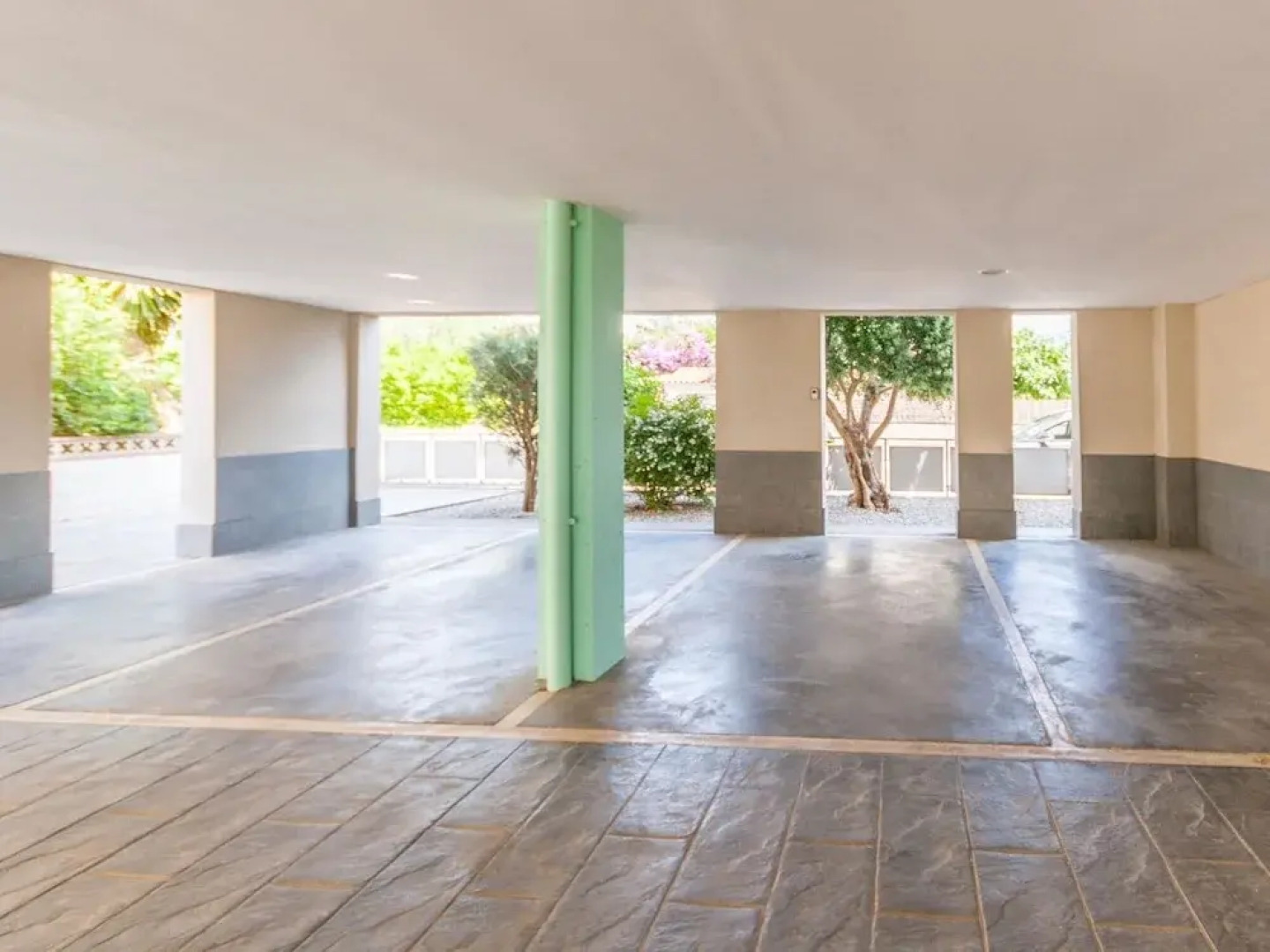 Wonderful Apartment in St Pere Pescador With Communal Pool