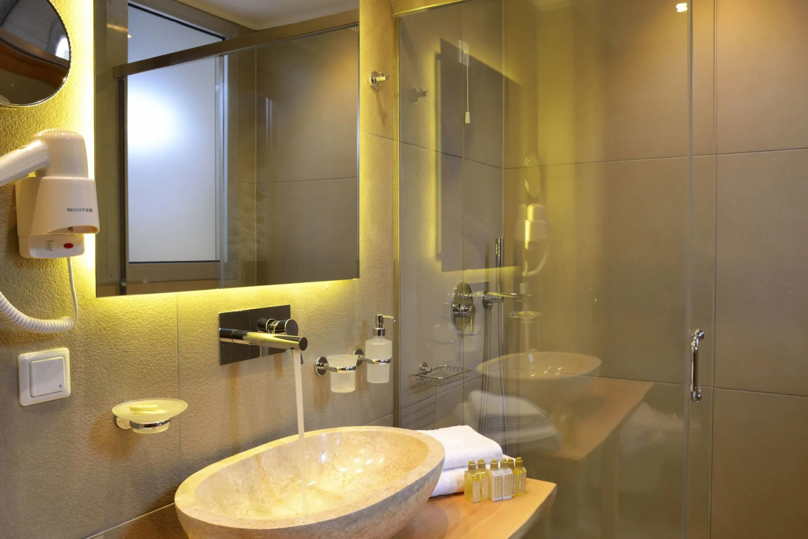 Elia Kentron- Adults Only