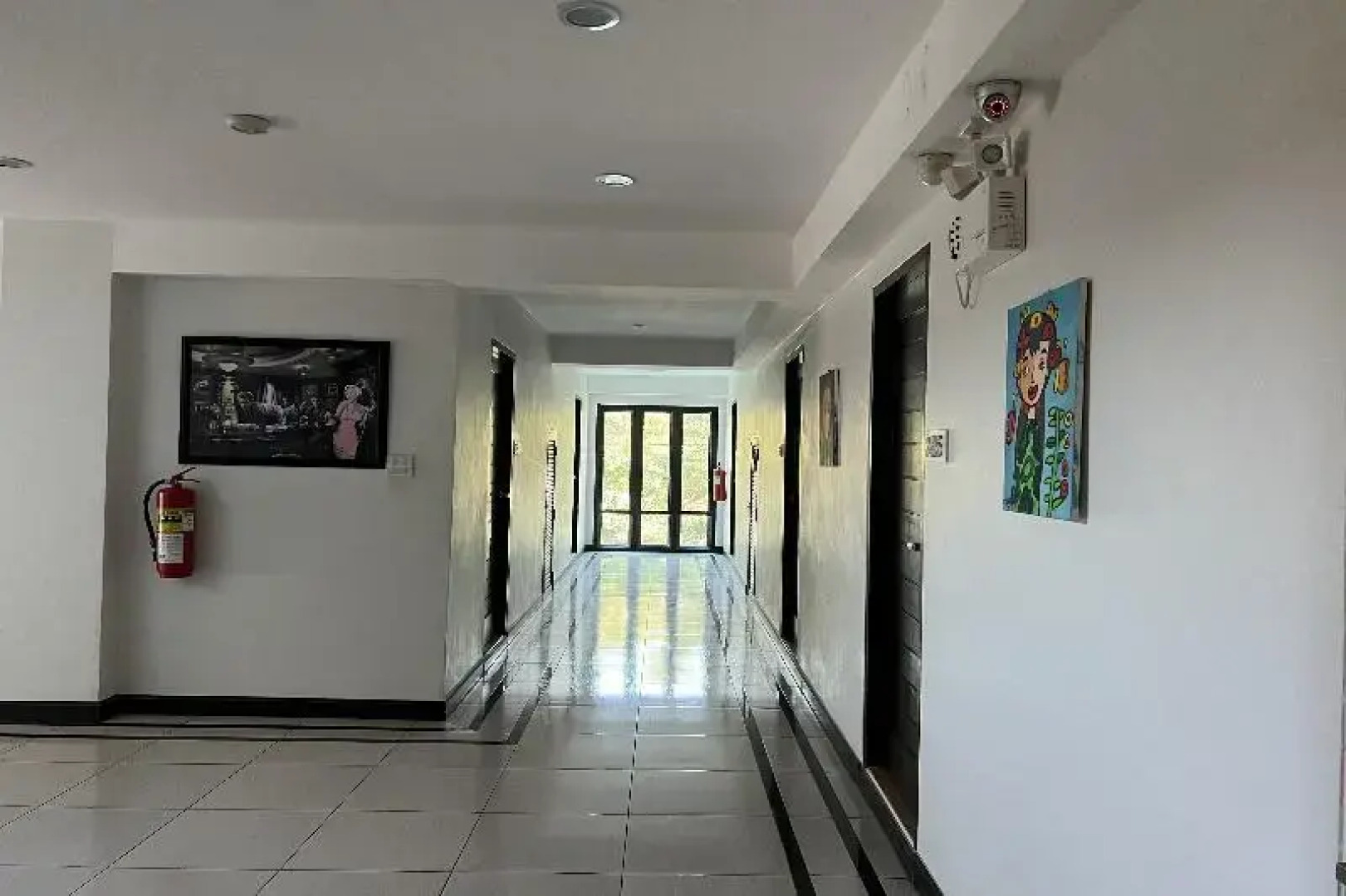 The Season Airport Udonthani By Zuzu