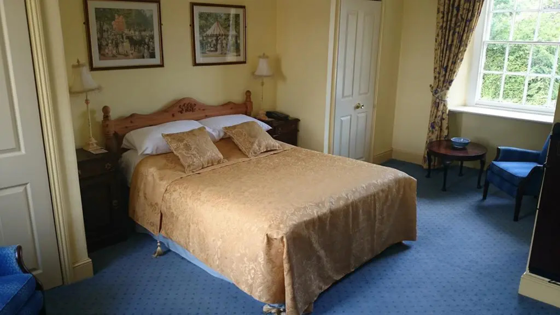 The Greyhound Inn Taunton