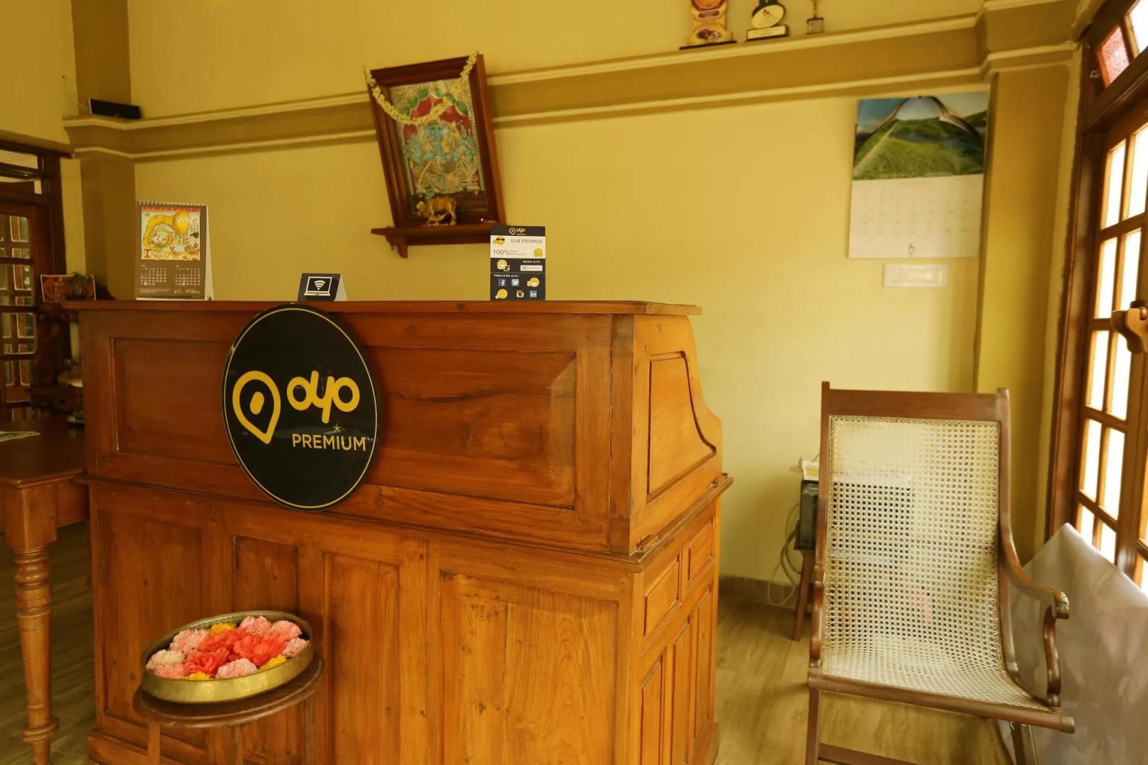 OYO Premium Heritage Stays Charing Cross