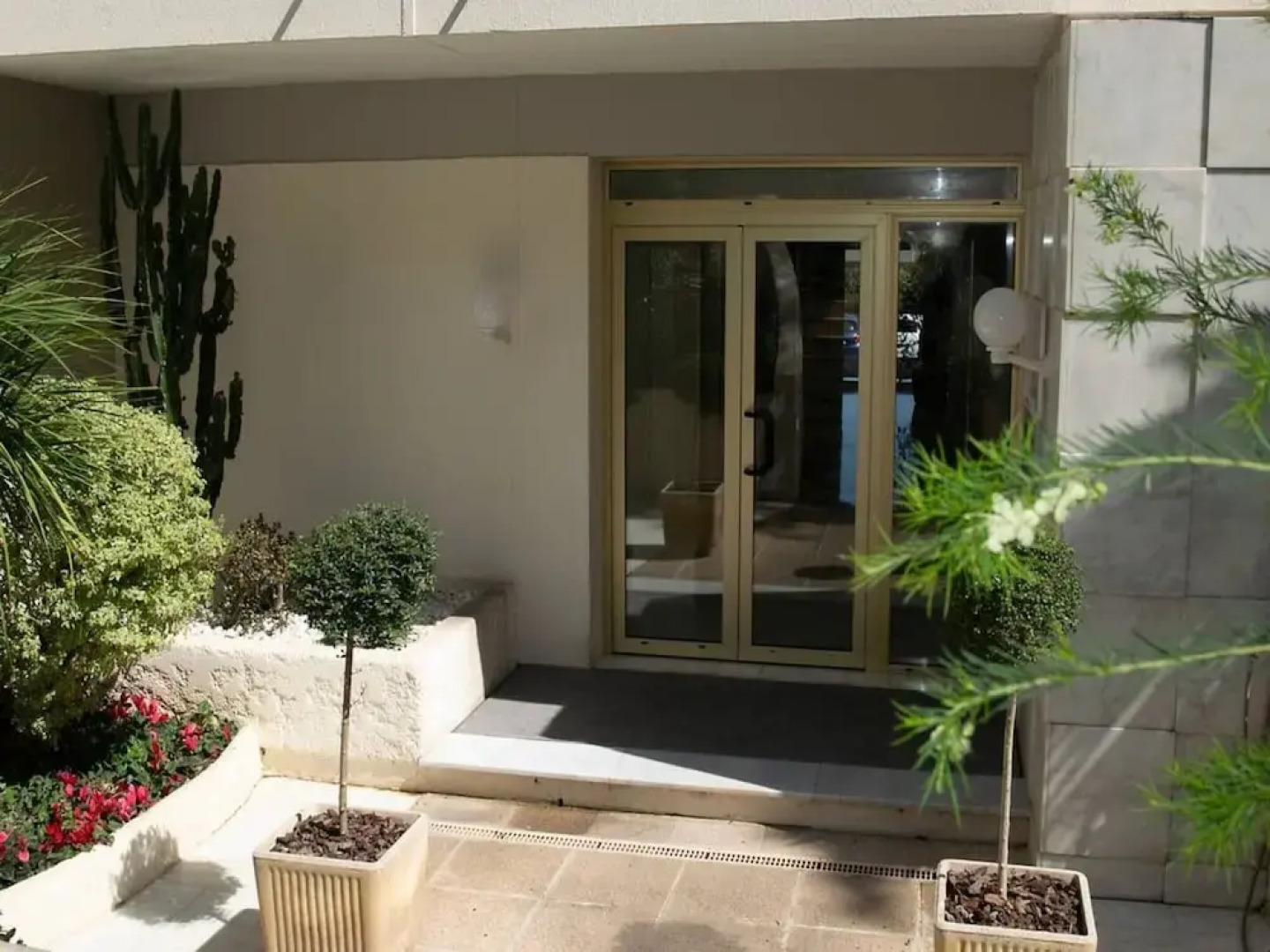 Sea View in Golfe-juan Near Cannes Beach