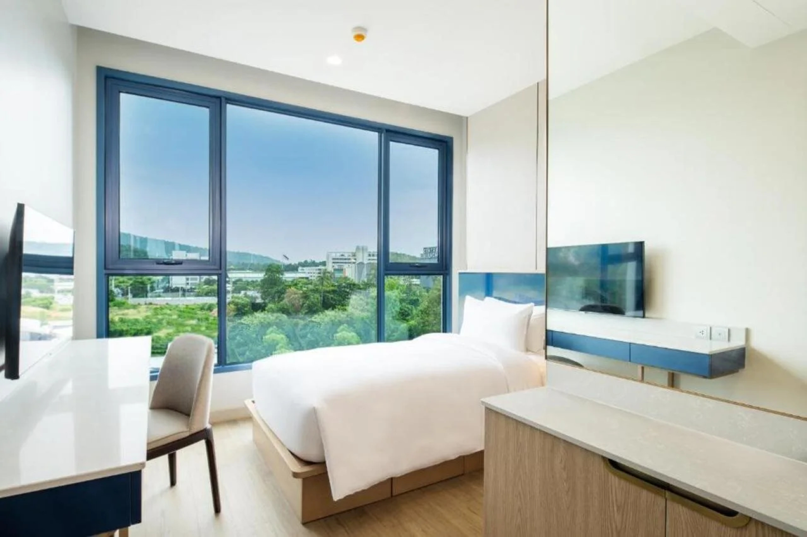S. Sriracha Hotel and Residence