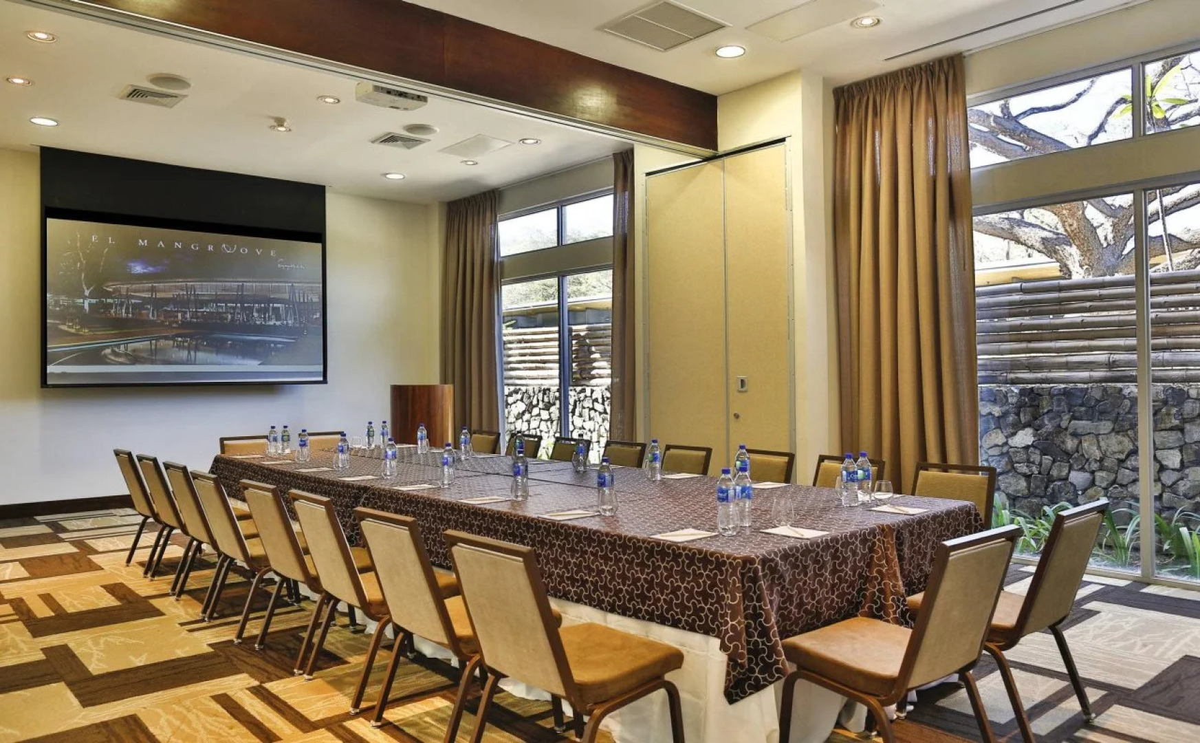 El Mangroove Papagayo, Autograph Collection