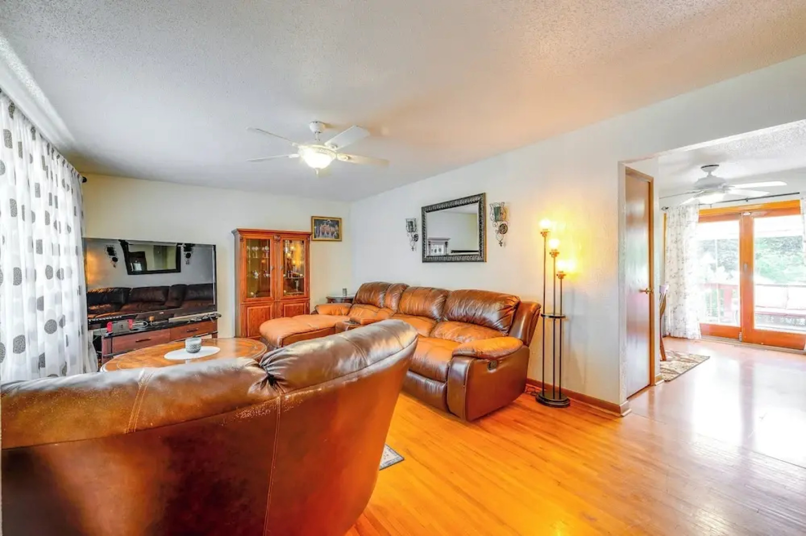 Pet-friendly Waterloo Abode w/ Deck!