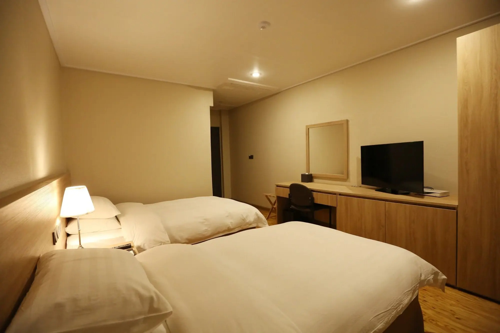 Palgong Emillia Hotel