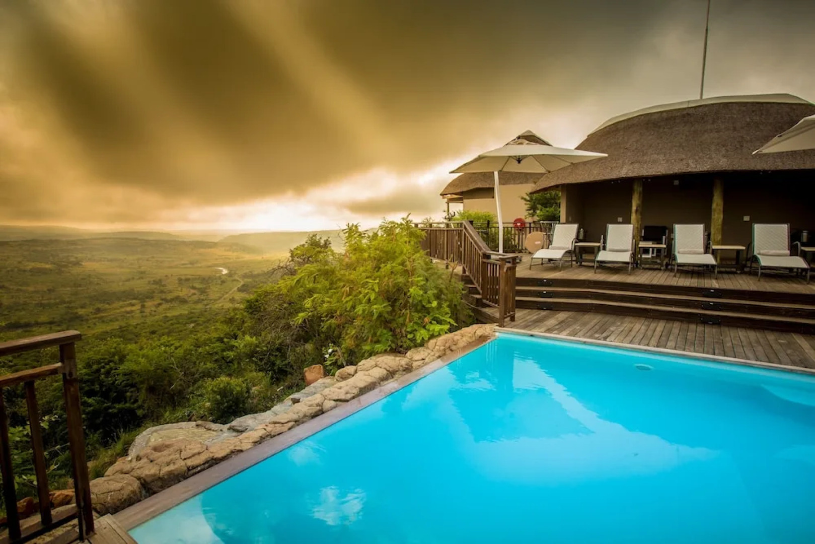 Umzolozolo Private Safari Lodge