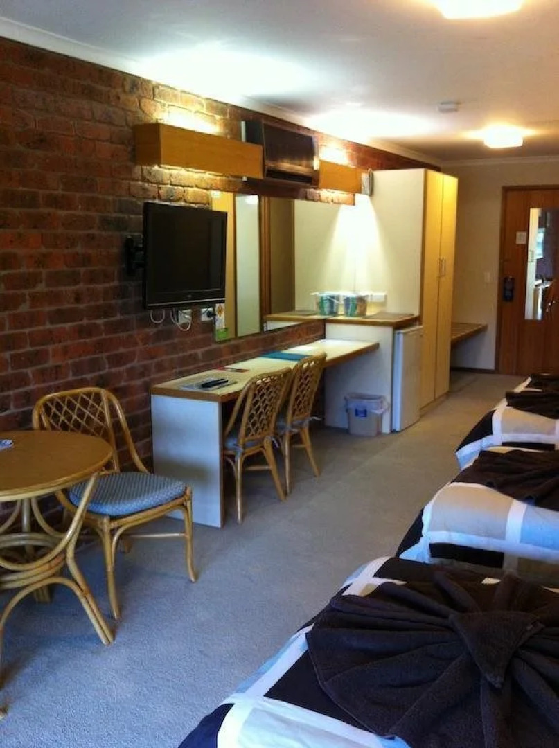 Tooleybuc Club Motor Inn