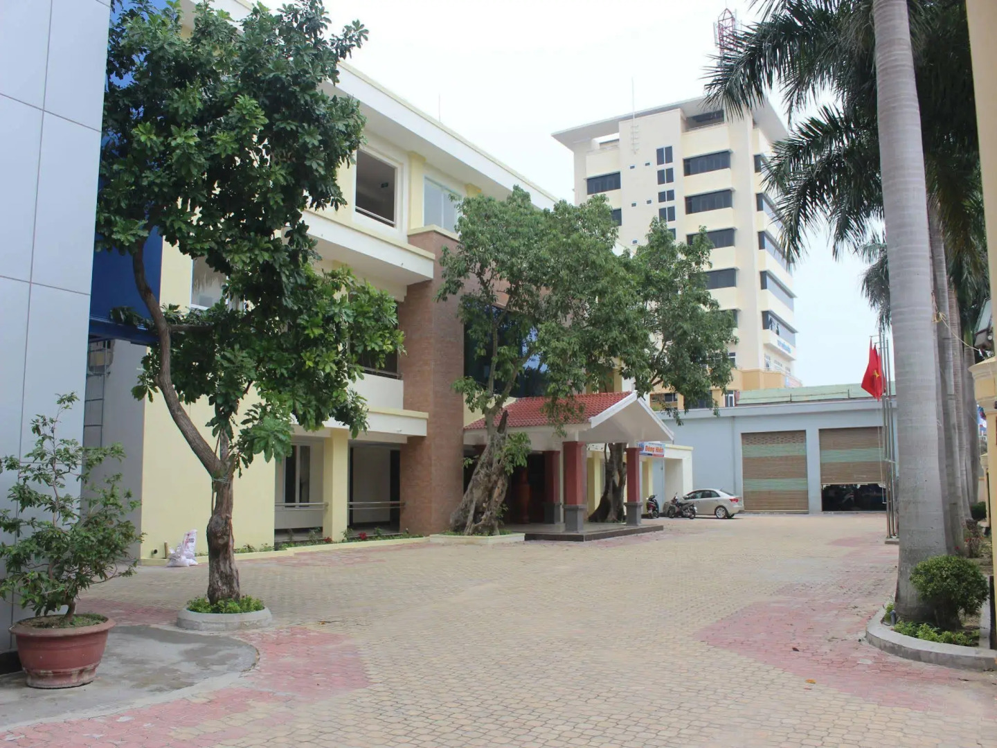 Hoa Binh Hotel