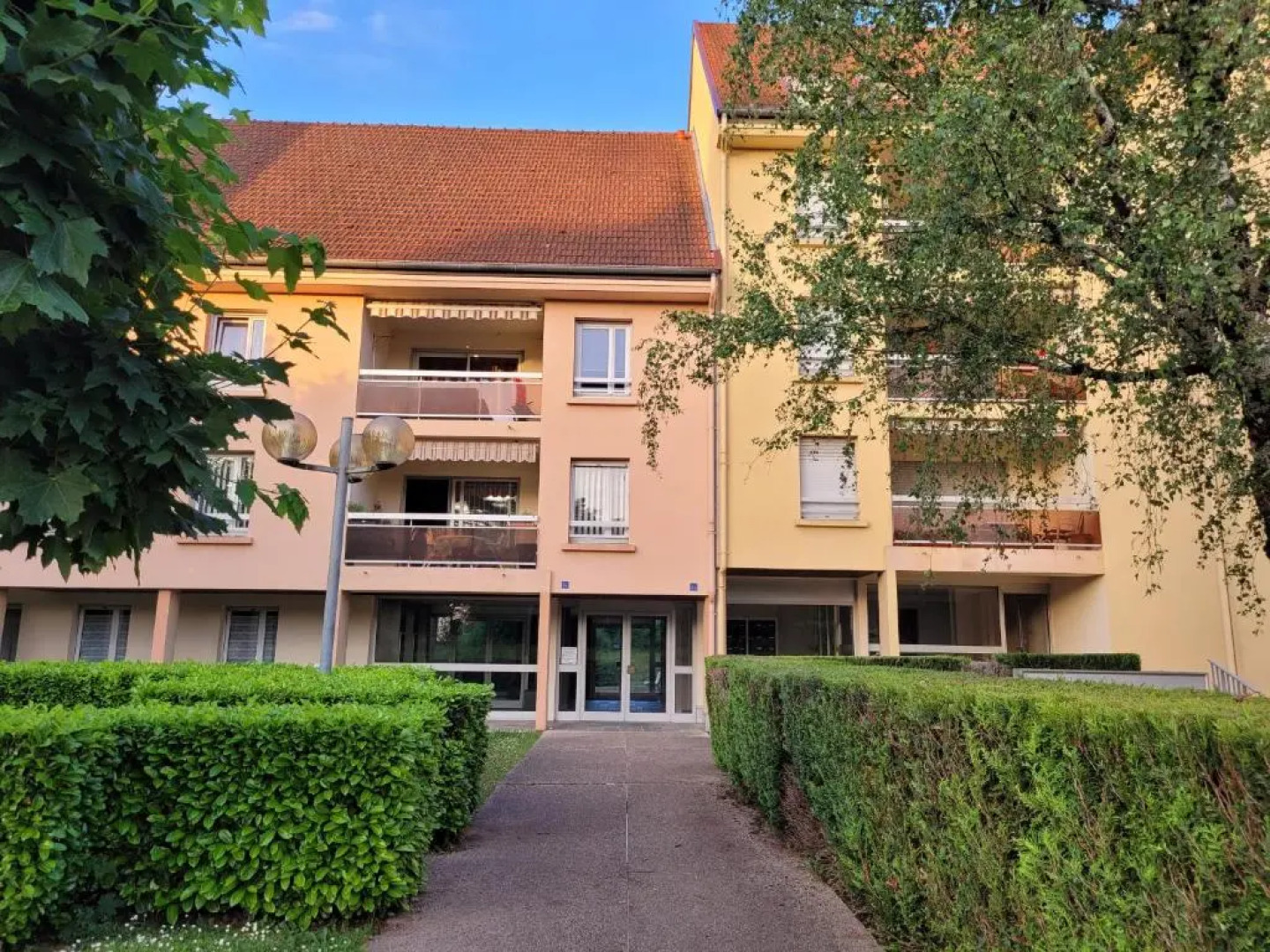 Studio récent résidence Charles Quint