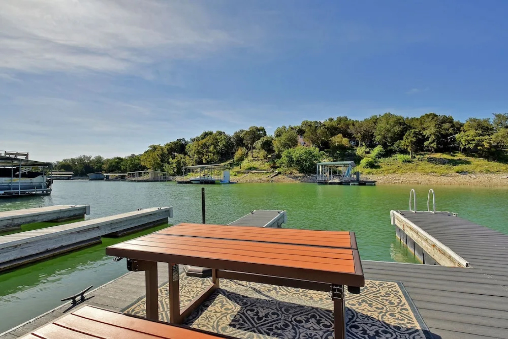 6107 Hudson Bend Rd Home