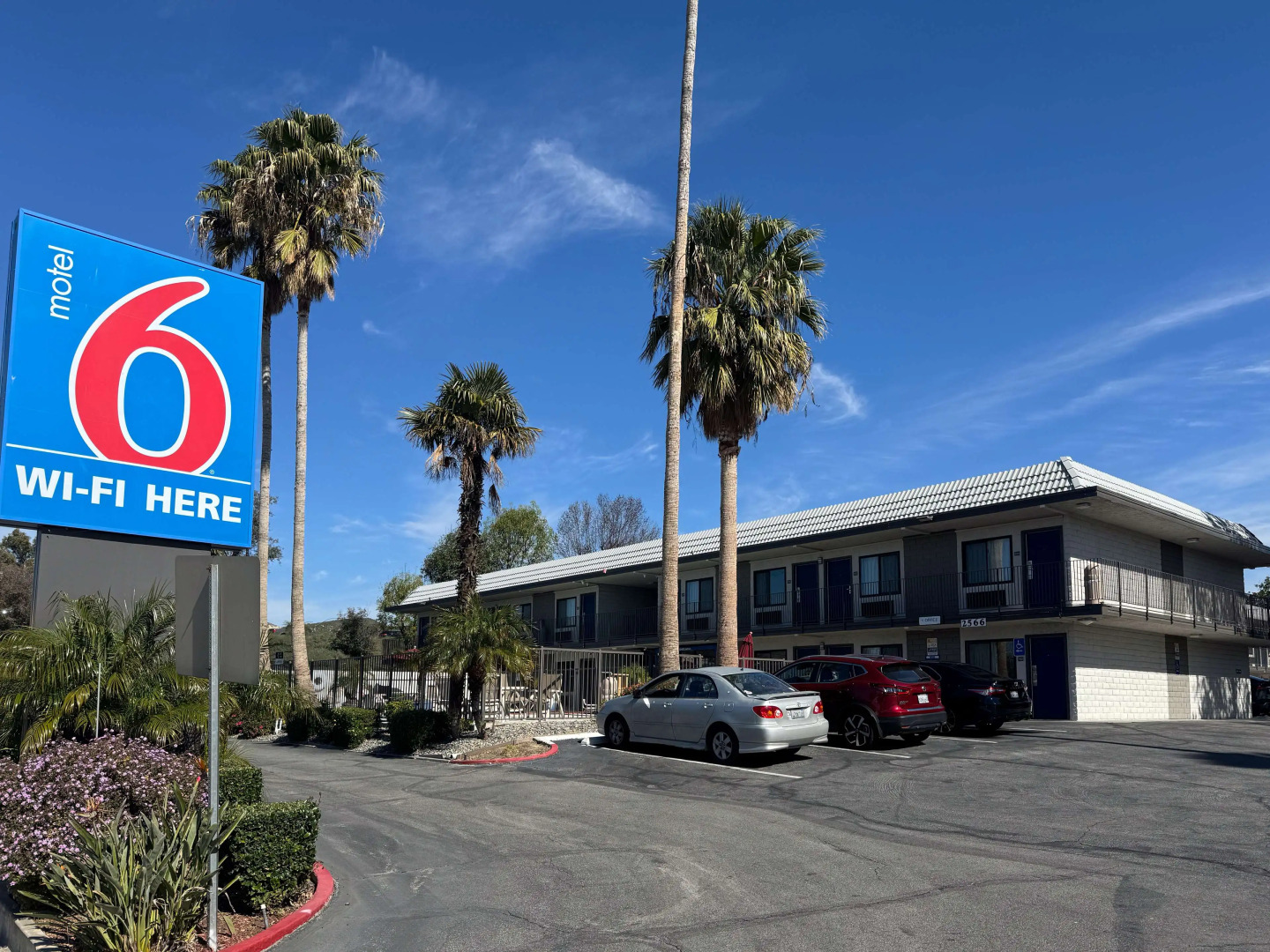 Motel 6 Simi Valley, CA