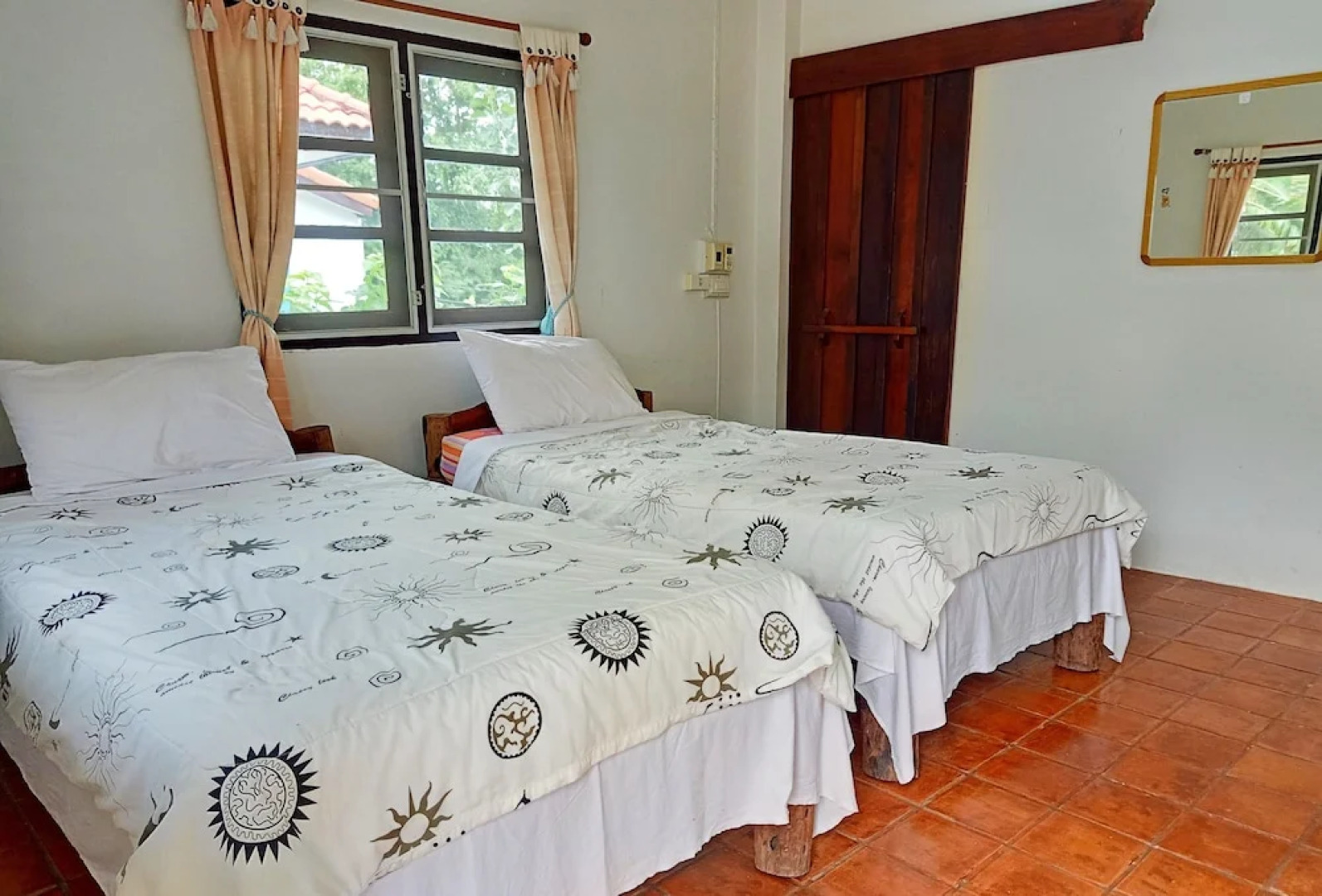 Wangnamkam Riverside Resort