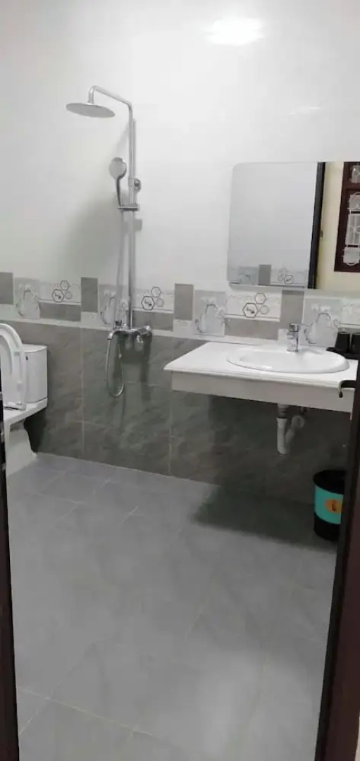 Anh Trang Hostel LS - by BAY LUXURY