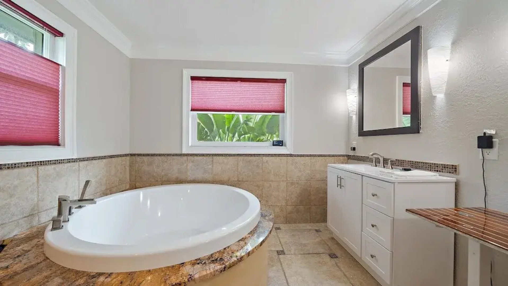 Gulf Tide Getaway 2 Bedroom Home