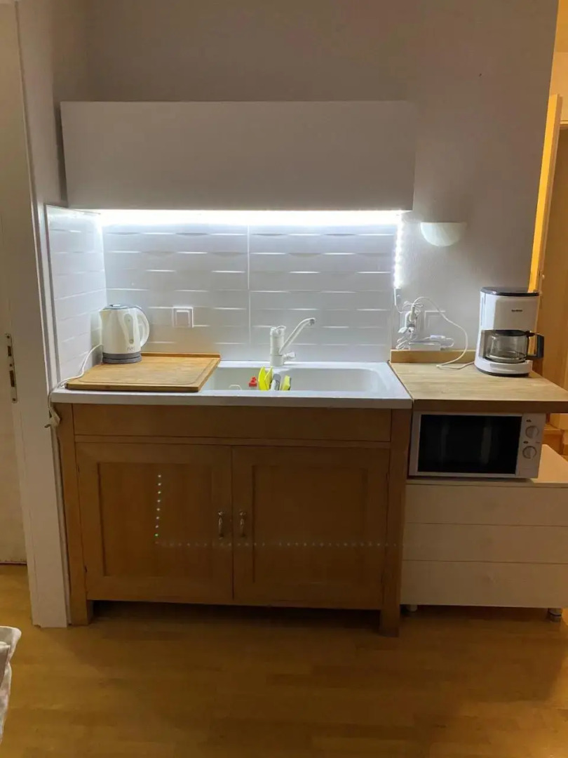 Bright, Cosy Studio close to Glyfada Beach & Center