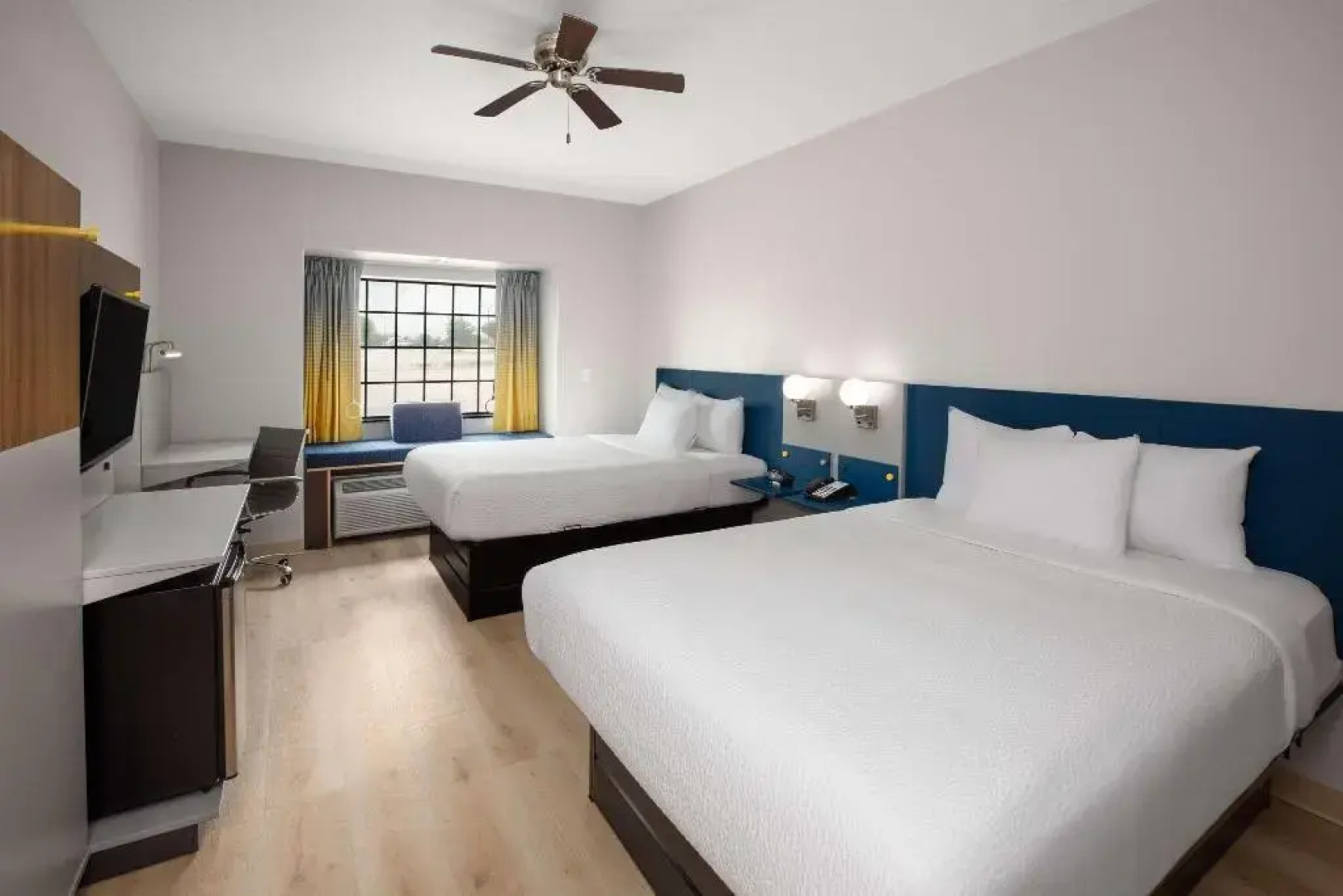 Microtel Inn & Suites By Wyndham Buda At Cabela'S