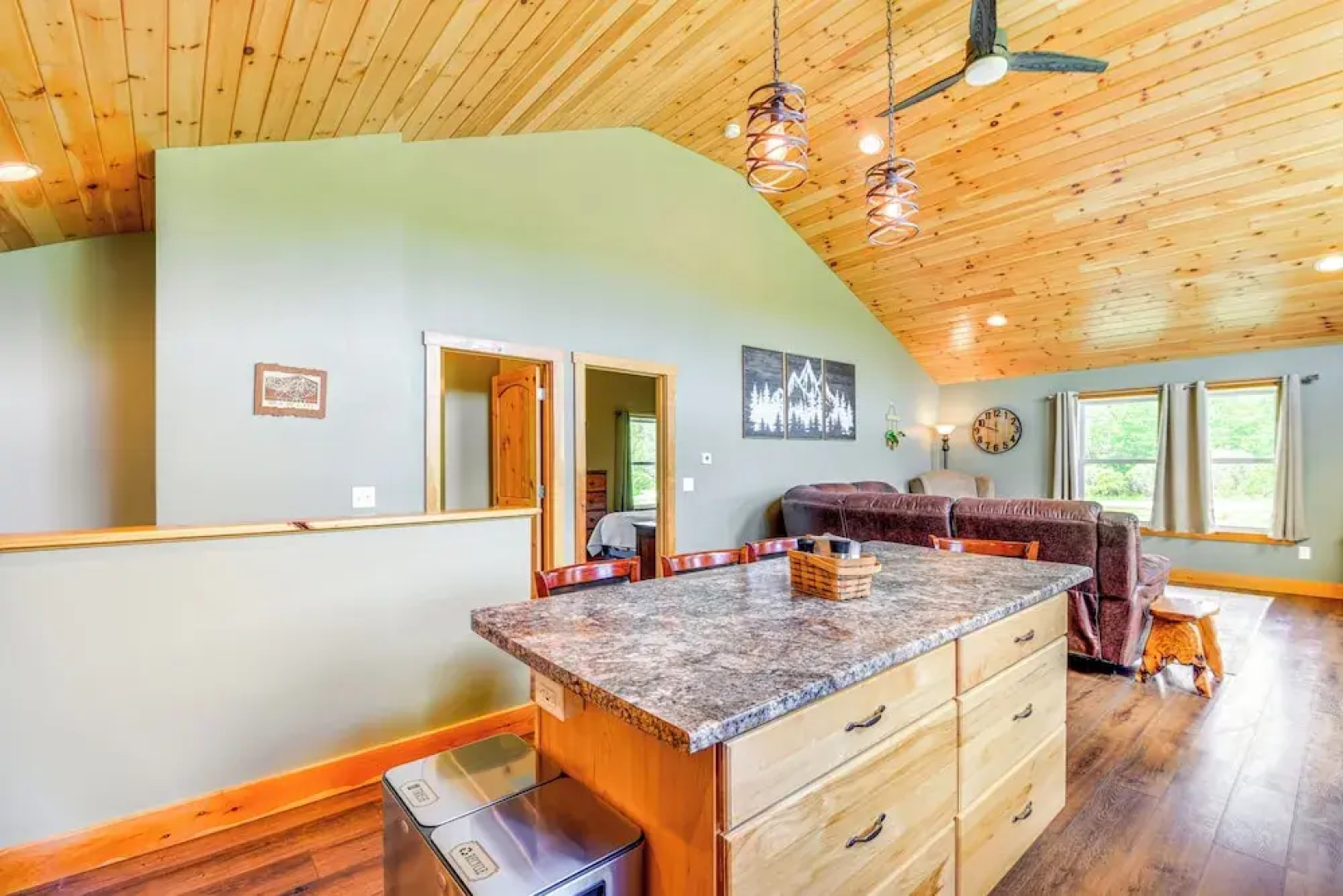 Mtn-view Home 6 Mi to Jay Peak Resort: Fish & Hike