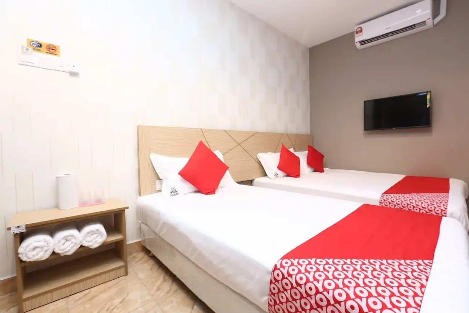 Super OYO 89771 Dane & Shue