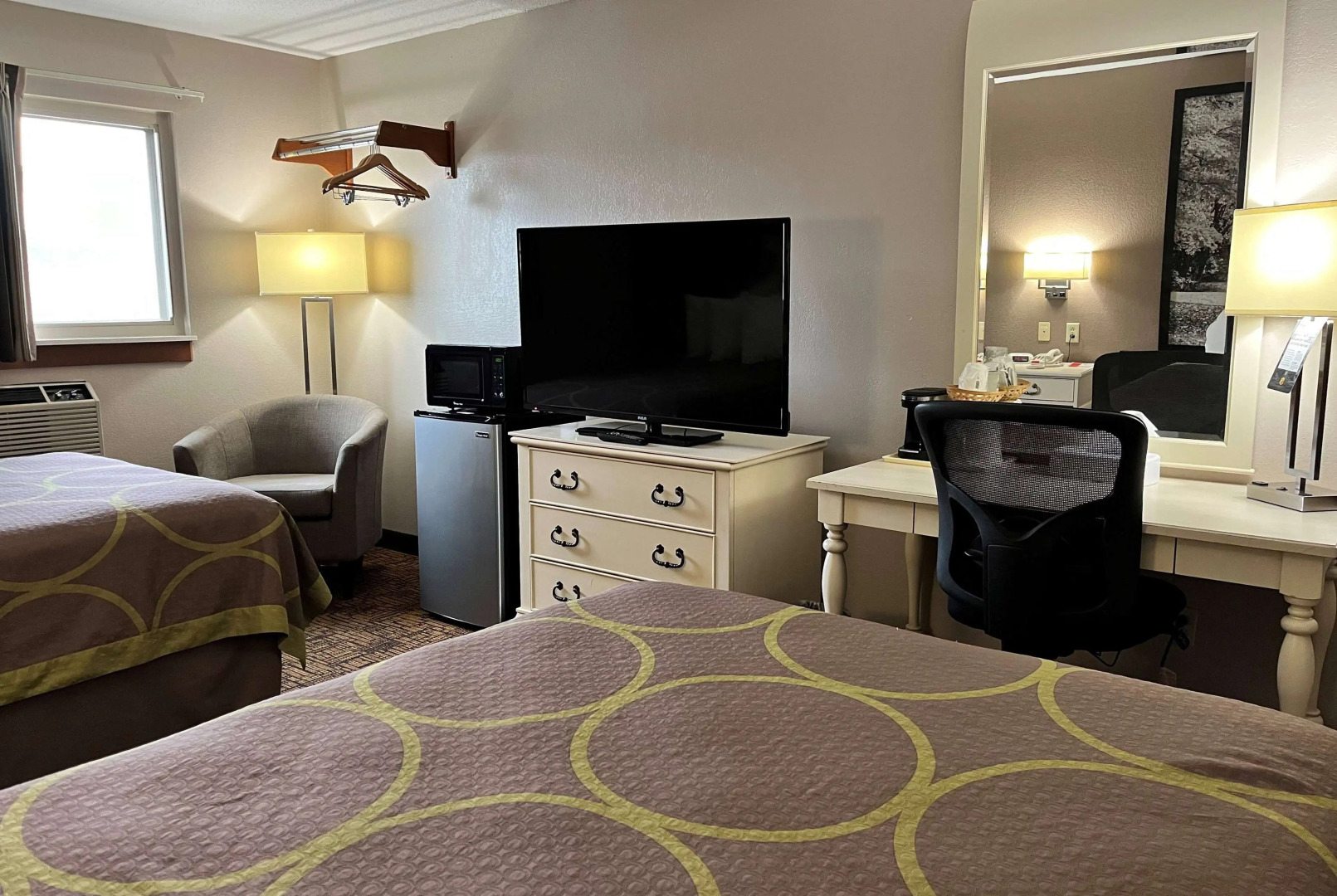 Super 8 by Wyndham Indianapolis/Emerson Ave