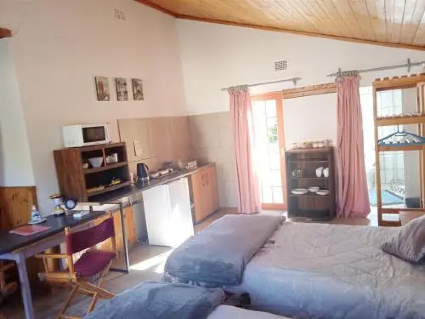 Rheola's Guest Cottage