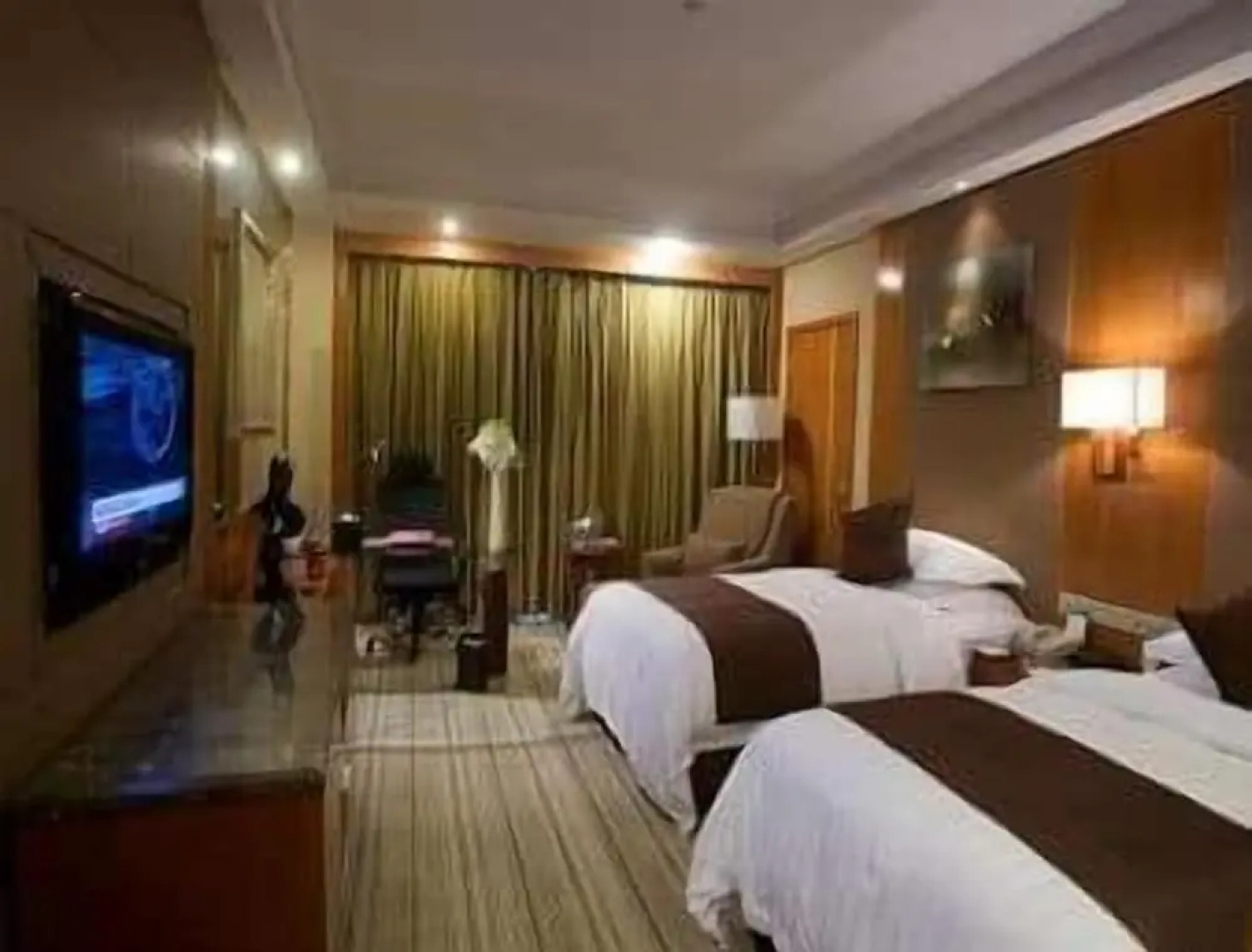 Howard Johnson Tech Center Plaza Hefei