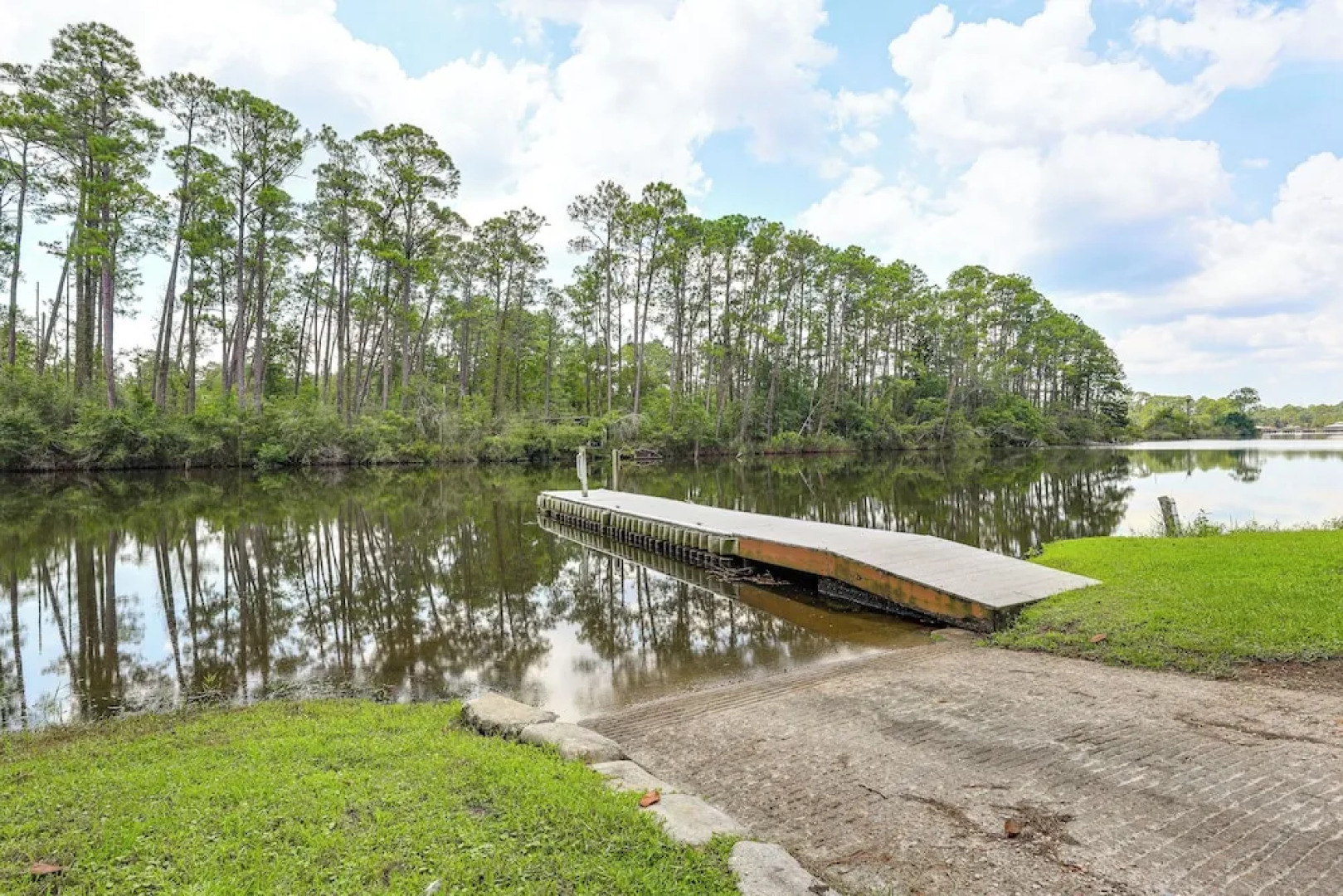 Resort Dock & Boat Ramp: Home w/ Wolf Bay Access