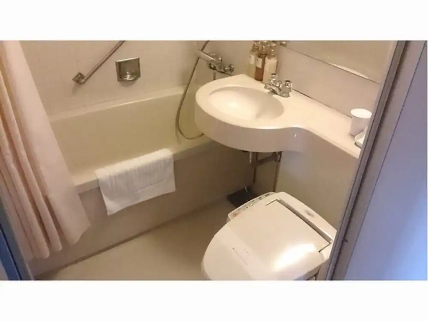 Grand Hotel God 奈中-Hiratsuka annex parking (self-propelled)