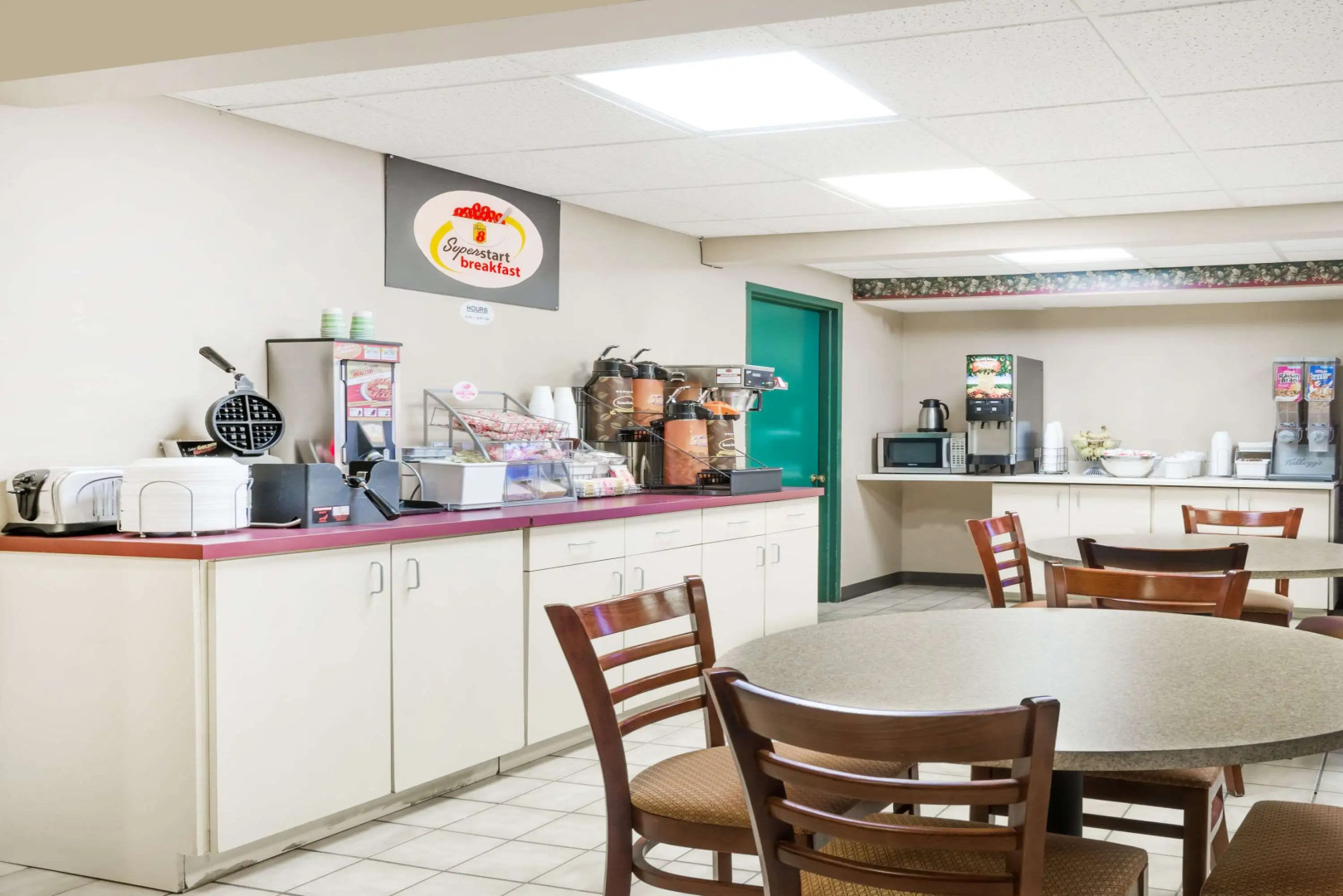 Super 8 by Wyndham Newcomerstown