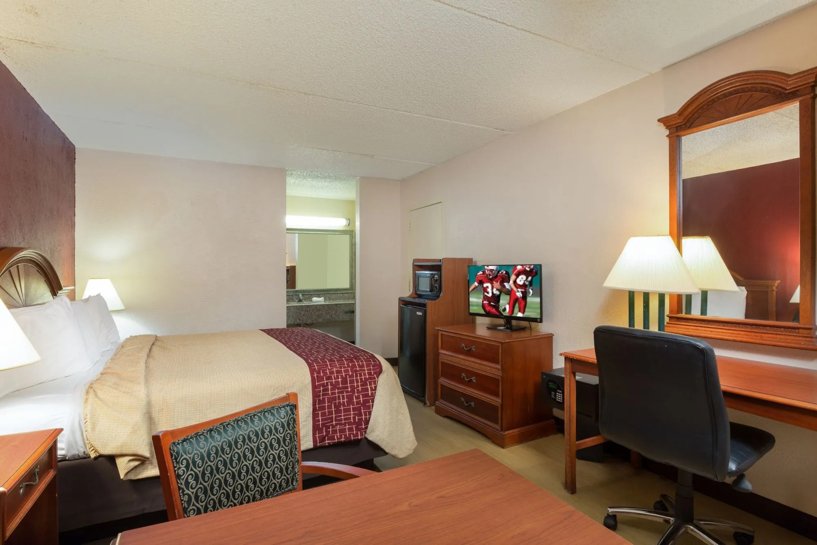 Clarion Pointe Galveston - Beachfront