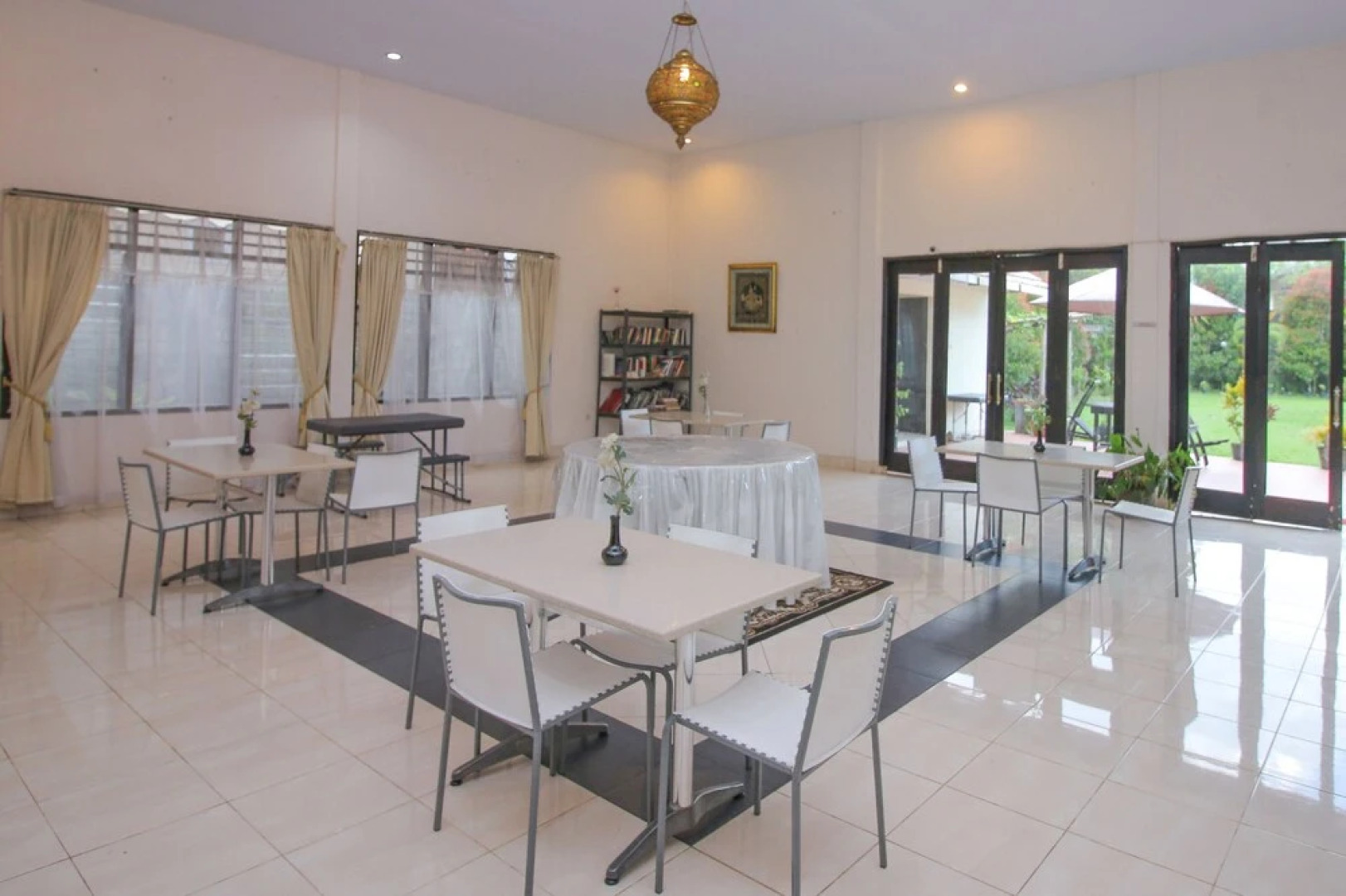 Airy Lansot Sarongsong Lingkungan Satu Tomohon