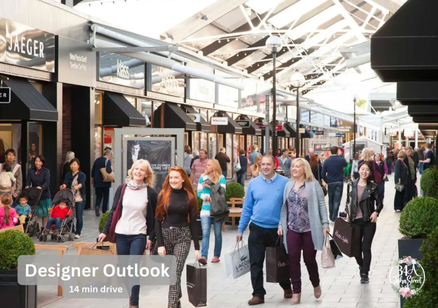 Town Centre Entire Property, Very Close to Sea & Restaurants, 2 King Size Beds