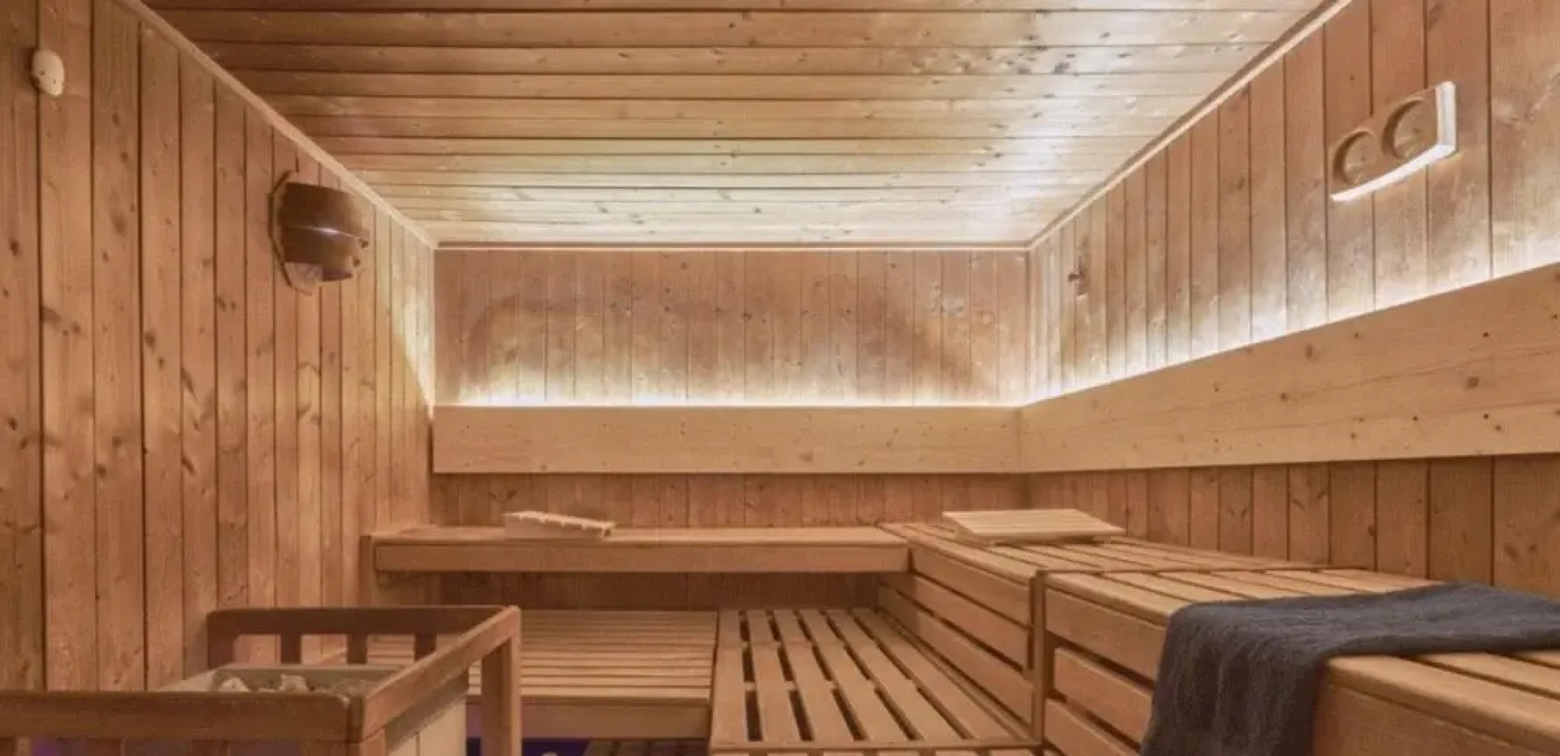 Apartment With Terrace King Bed in Krems Stadt