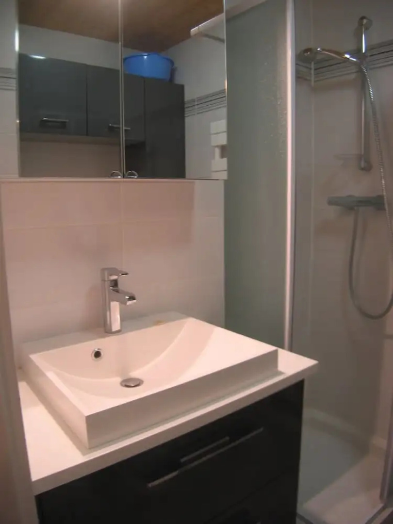 ARAVIS 16003 La Clusaz Skis aux pied