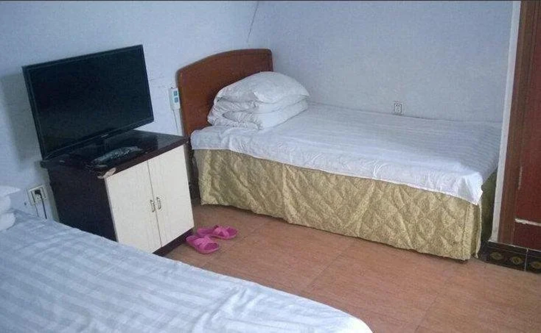 Shanhailou Seafood Inn