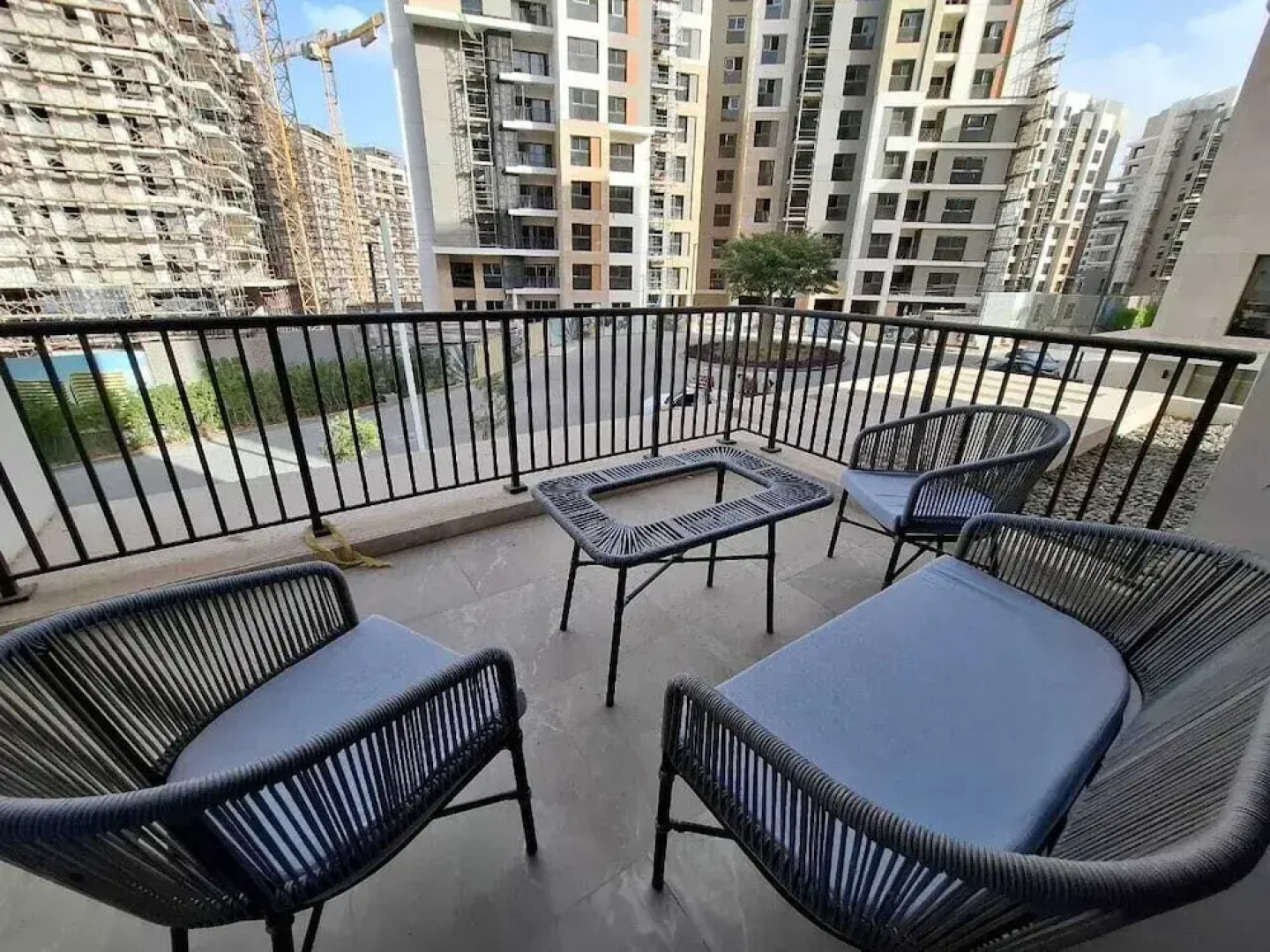 Mynt Stay zed west Residence 2 bedroom E1E213