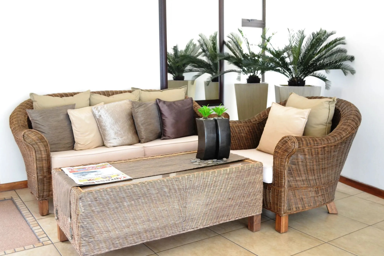 Bar T Nique Guest House