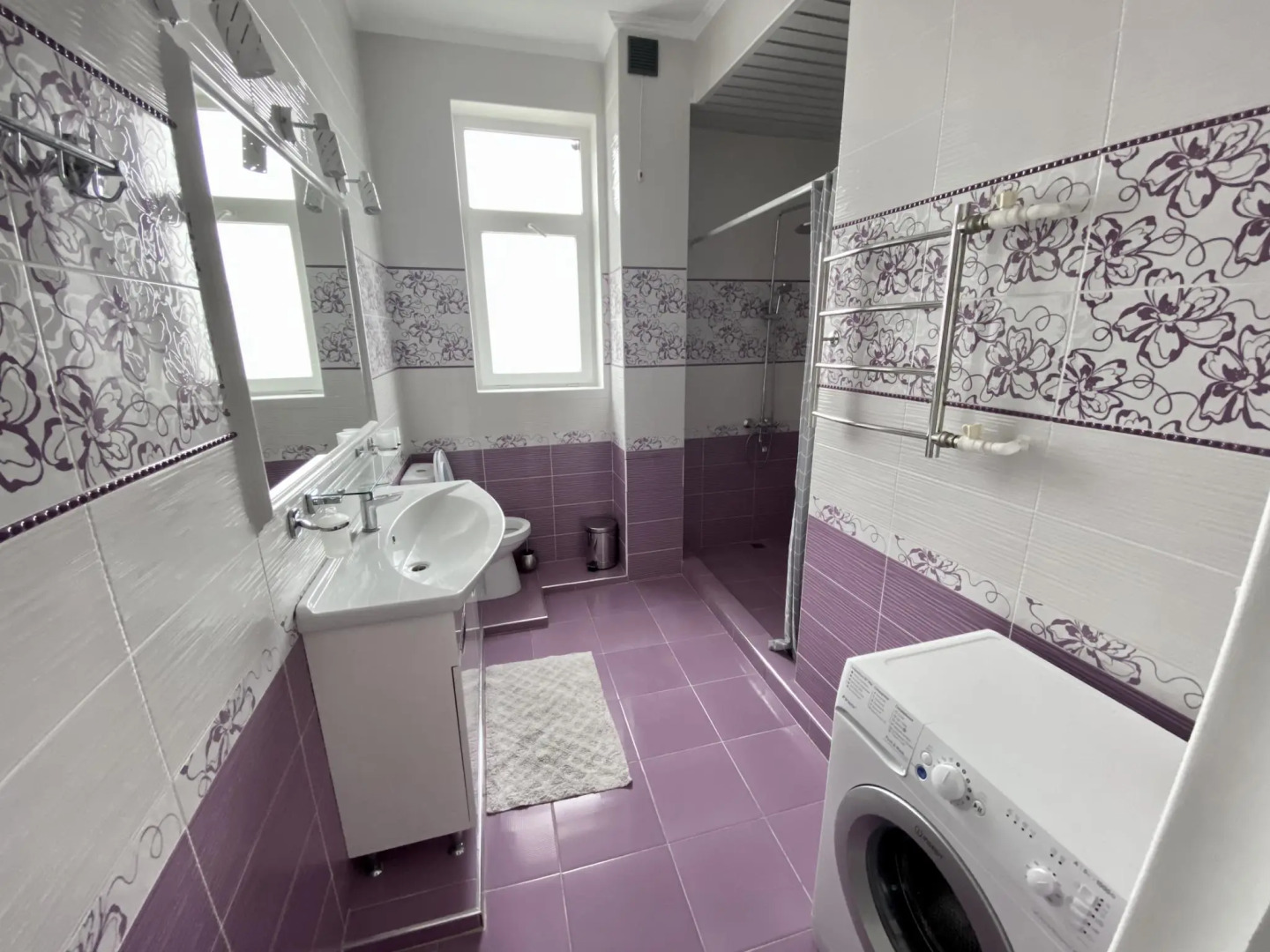 Апарт-отель F1 с бассейном