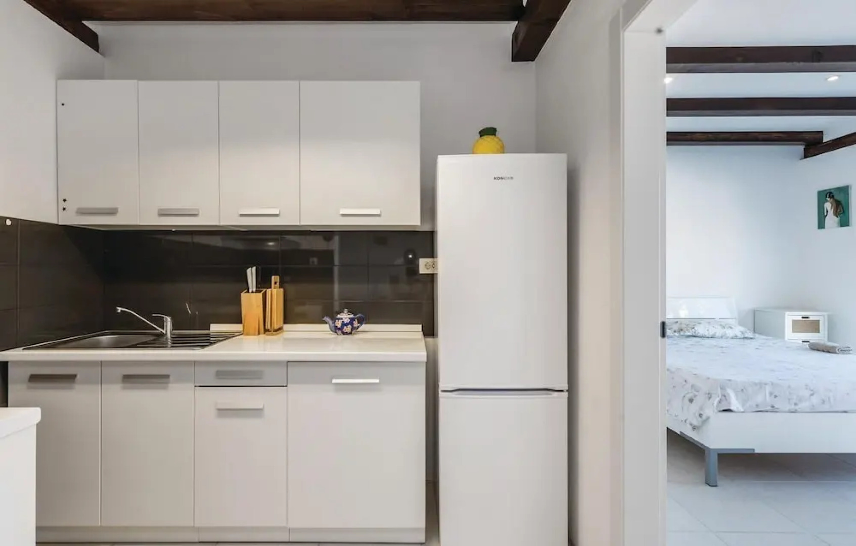 Beautiful apartment in Jablanac w/ 2 Bedrooms