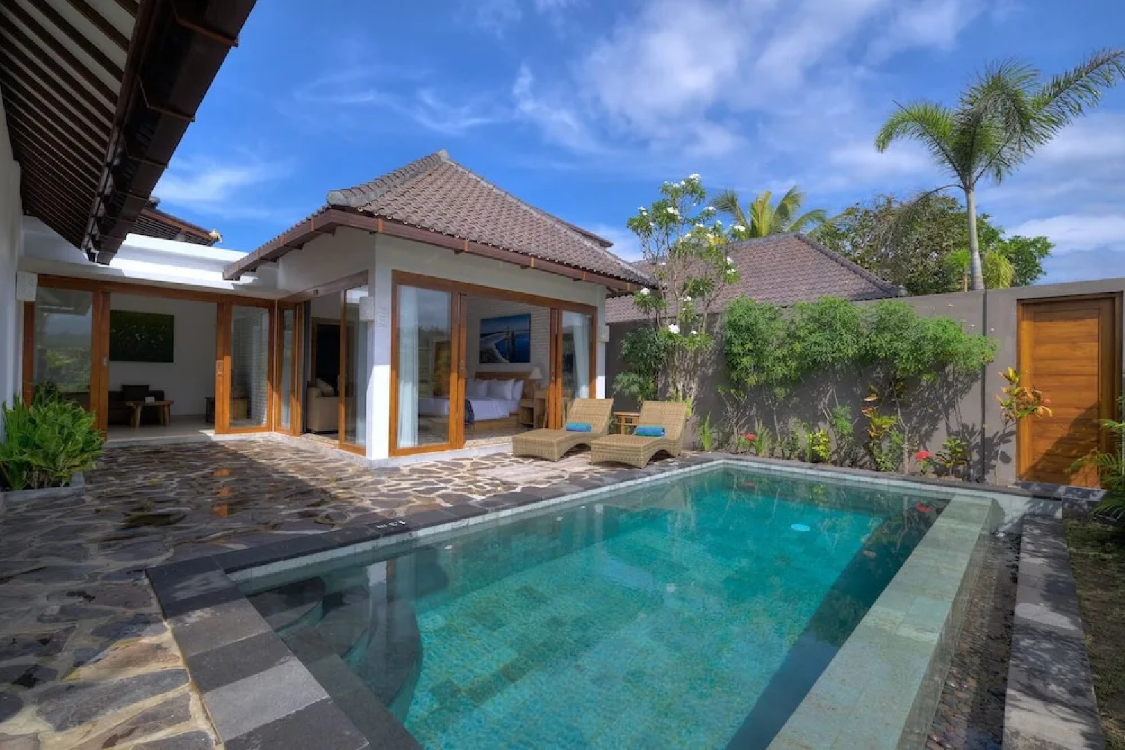 Wide Sands Beach Retreat