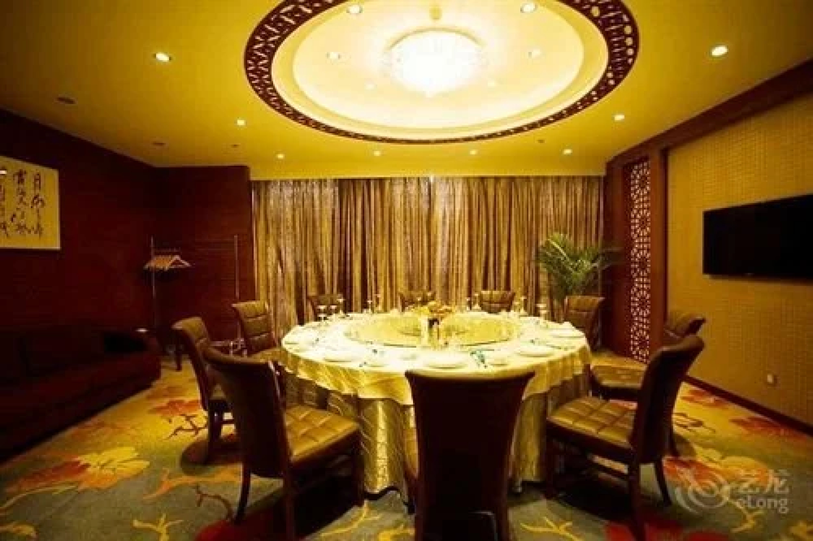 Weihai Xiangquan Business Hotel