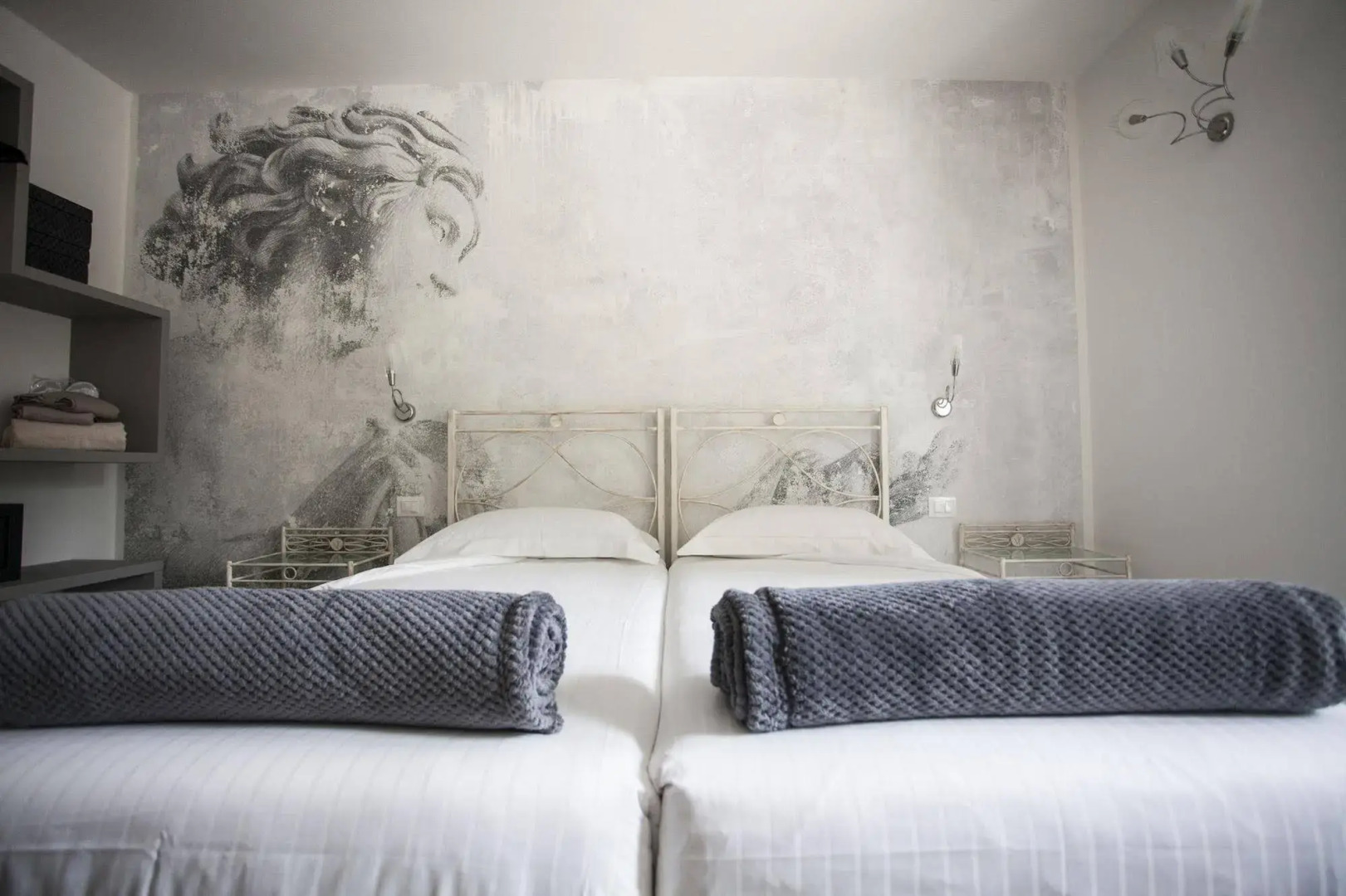 Villa Italia Luxury Suites and Apartments