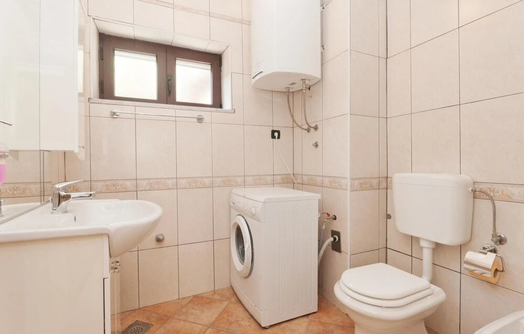 Stunning Home in Cesarica With Wifi and 3 Bedrooms