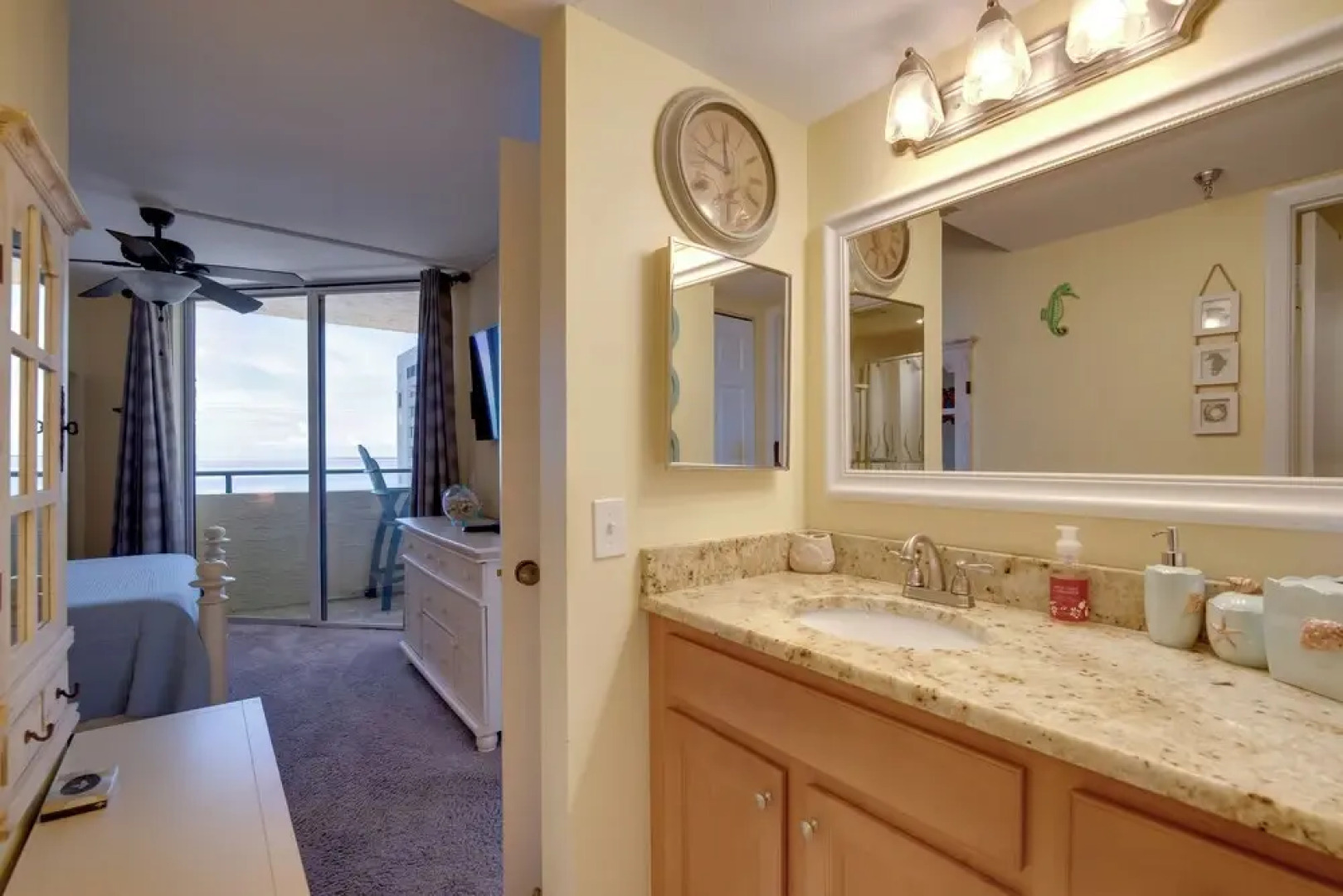 Waterfront Hudson Condo w/ Amenity Access!