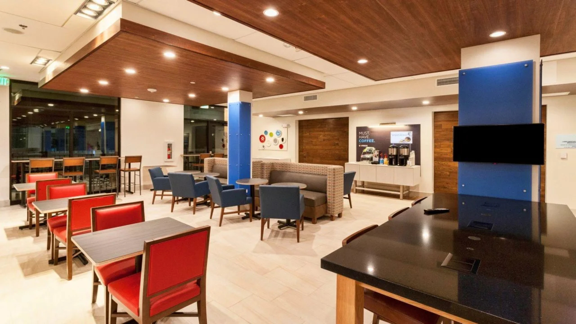 Holiday Inn Express & Suites Dodge City by IHG