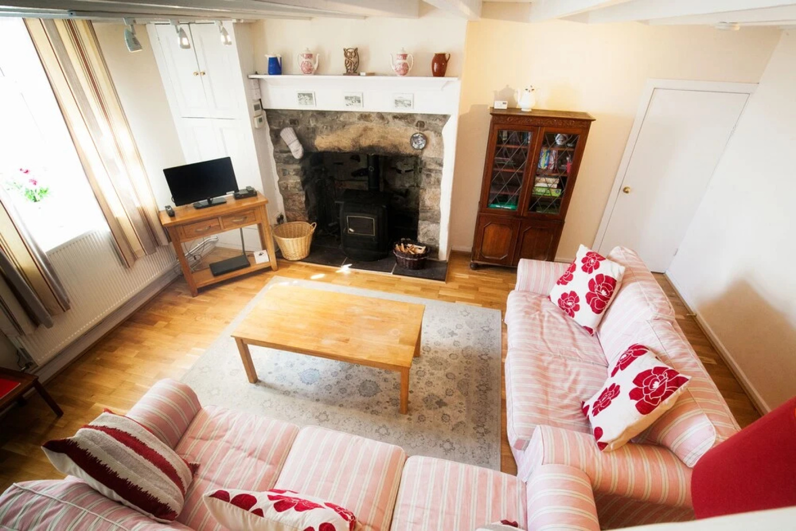 Arallt Holiday Cottage
